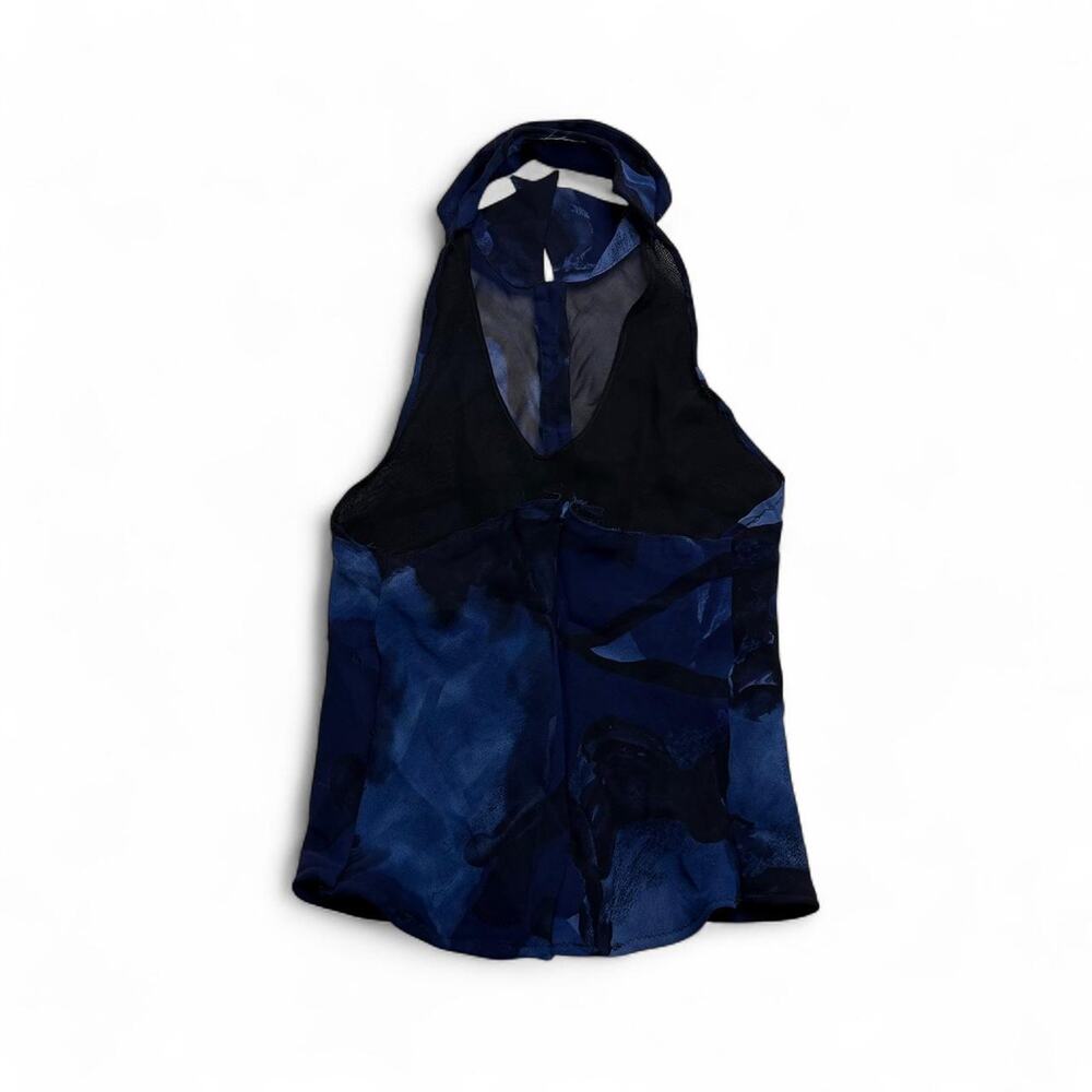 blue abstract swirl halter top with button detail size XS - Picture 4 of 7